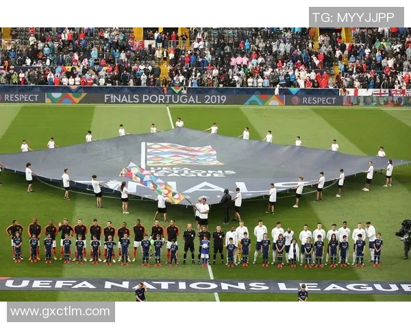 荷兰与英格兰激战成和双方各自展现足球魅力与实力